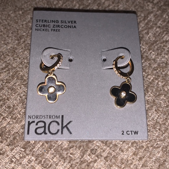 Earrings - Picture 5 of 5